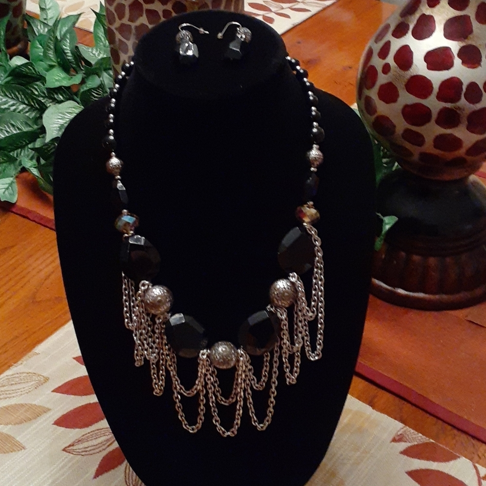 NWOT Black, Silver, Bronze, & Multi Necklace Set.